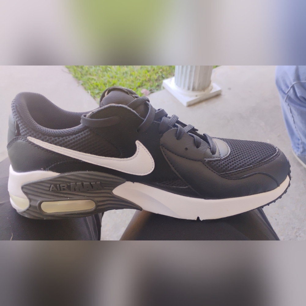 NikeWomen's Air Max Excee Casual Sneakers Size 9 - Picture 3 of 4